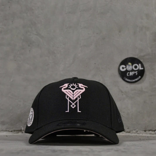 Gorra New Era Miami Black Pink Adjustable