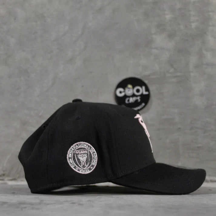 Gorra New Era Miami Black Pink Adjustable